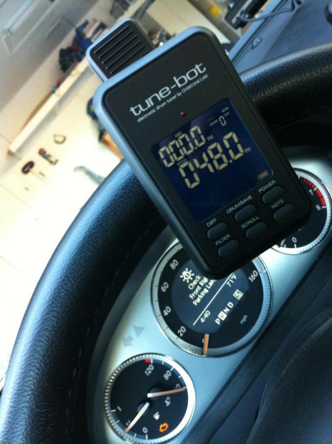 NAMM 2012 Tune Bot drum tuning device (02)