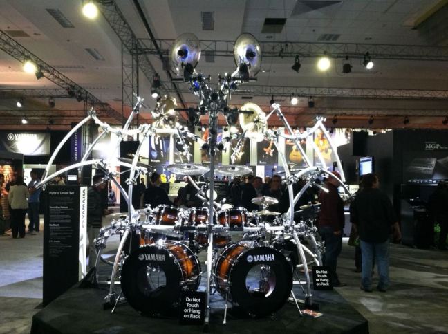 NAMM 2012 Yamaha drums hexrack II with Zildjian Gen16 cymbals (01)